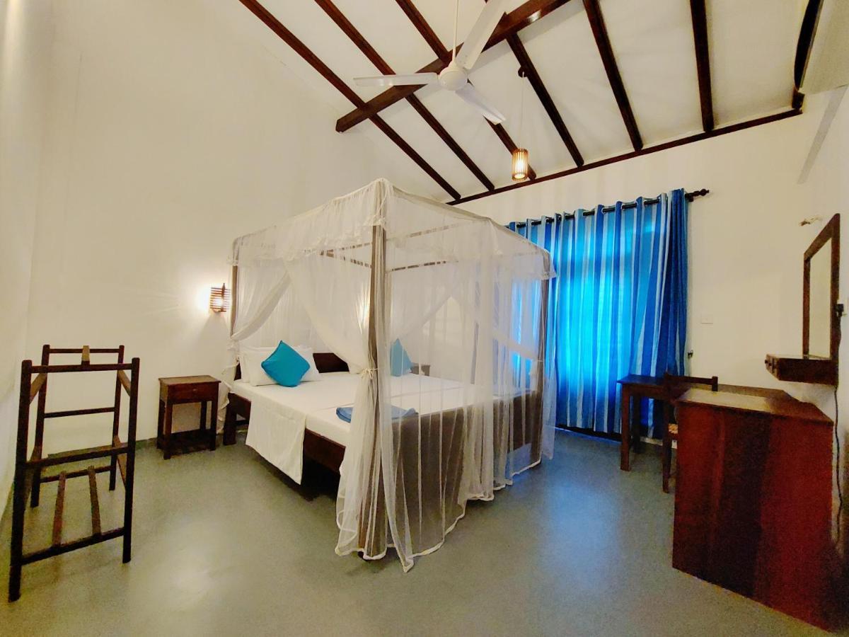 Sweden Inn Guesthouse Hikkaduwa Exterior foto